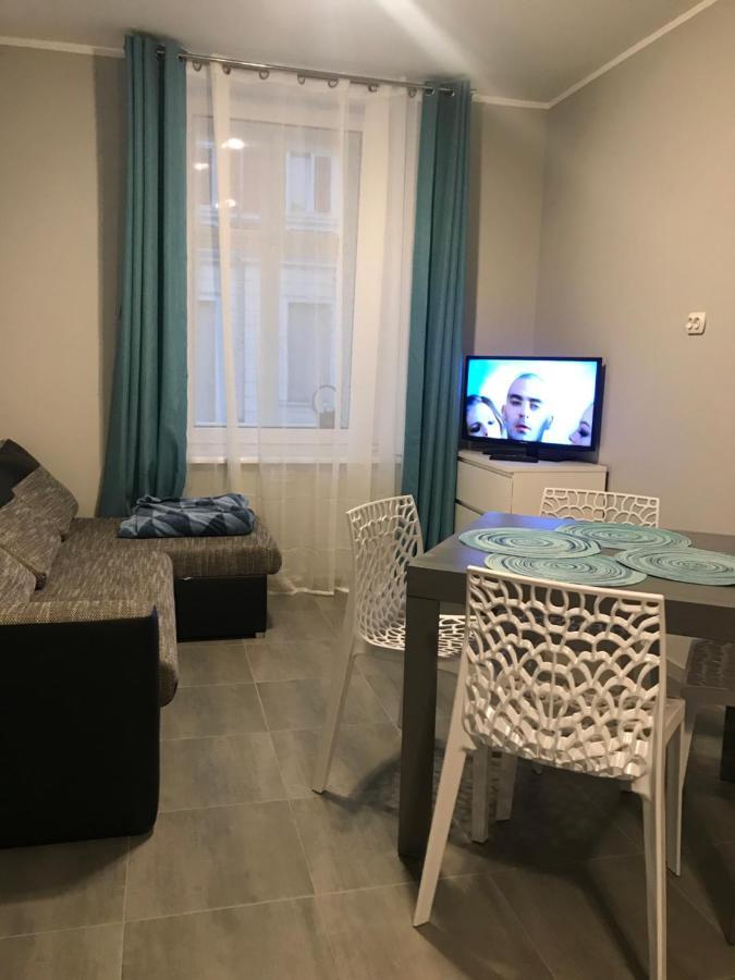 Apartament C18 Jelenia Góra Exteriör bild