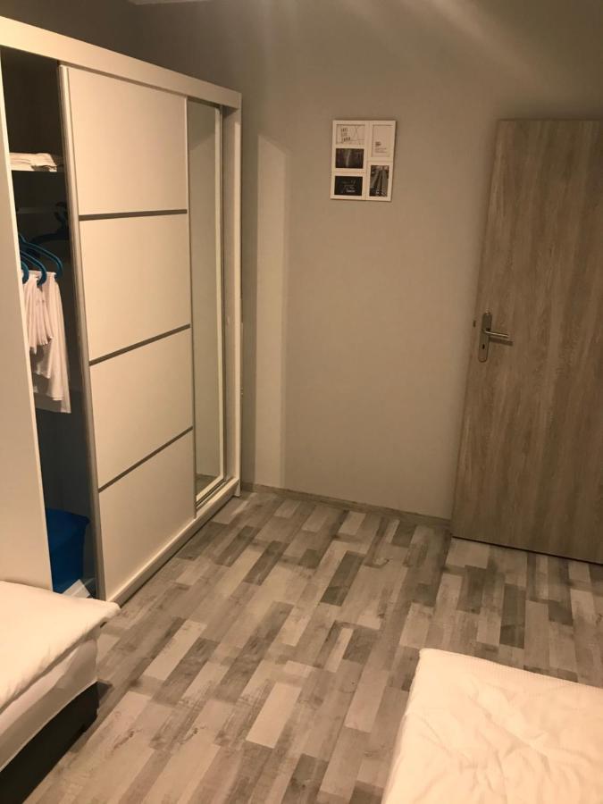 Apartament C18 Jelenia Góra Exteriör bild